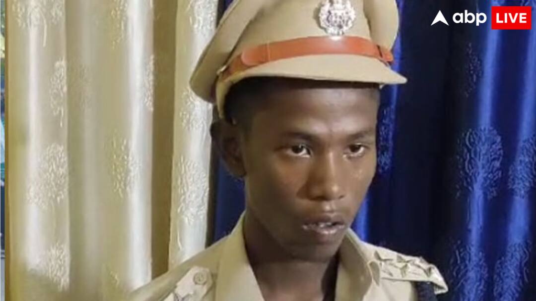 बिहार के मिथिलेश ने पहनी IPS की ड्रेस, जानें इस वर्दी को खरीदने के क्या होते हैं नियम? Mithilesh Manjhi fake IPS of Bihar wore IPS dress know what are the rules for buying this uniform बिहार के मिथिलेश ने पहनी IPS की ड्रेस, जानें इस वर्दी को खरीदने के क्या होते हैं नियम?