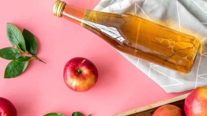 7. Apple Cider Vinegar: Dilute apple cider vinegar with water and use it as a mouthwash. Use occasionally to whiten teeth and kill bacteria. (Image Source: Pinterest/CoconutsKettles)