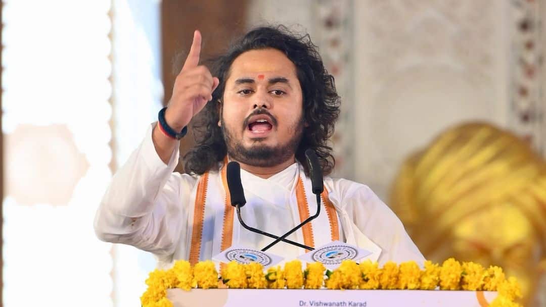 युवाचार्य अभयदास का विवादित बयान, कहा- 'किलों पर बनी मजारें...' yuvacharya abhay das controversial statement conspiracy against hindu expressed concern ann युवाचार्य अभयदास का विवादित बयान, कहा- 'किलों पर बनी मजारें...'