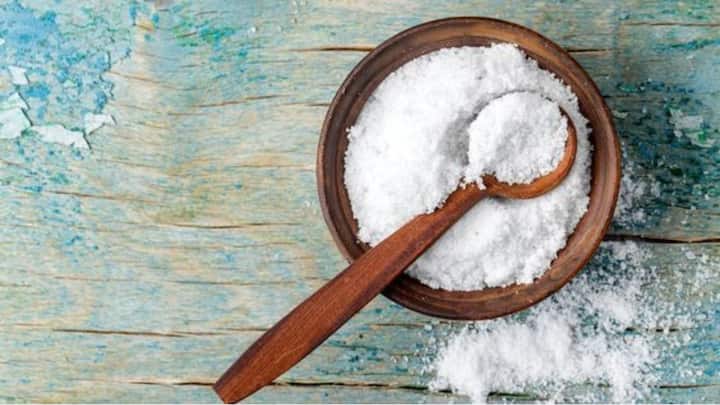 3. Saltwater Rinse: To reduce inflammation and kill bacteria, dissolve a teaspoon of salt in warm water and gargle. (Image Source: Pinterest/healthline)
