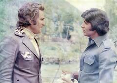 खलनायक, सुपरस्टार, संन्यासी फिर राजनेता... अमिताभ बच्चन का सिंहासन हिला देने वाले अकेले स्टार को पहचाना?