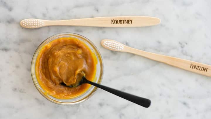 8. Turmeric Paste: Mix turmeric powder with water to make a paste and apply it on your teeth. Turmeric has anti-inflammatory and antibacterial properties that are beneficial for the mouth. (Image Source: Pinterest/poosh)