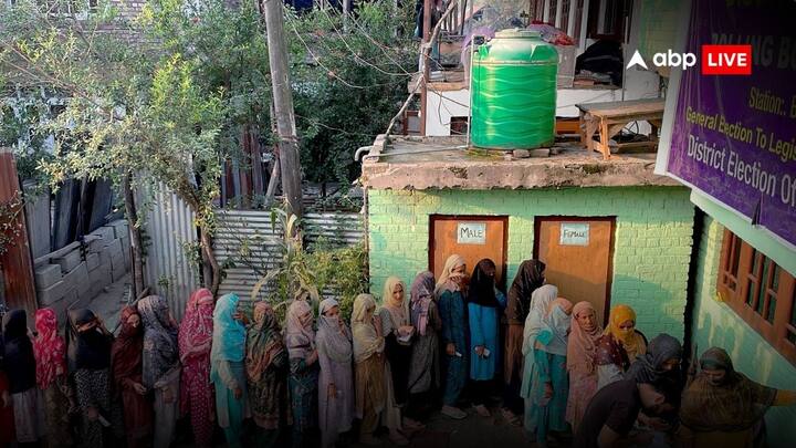 अब आपको बताते हैं उन अलगाववादी नेताओं के बारे में जो जेल में बंद है मगर चुनाव लड़ रहे हैं. सबसे पहले हैं जफर हबीब डार, जो तहरीक ए हुर्रियत के पूर्व कार्यकर्ता है. 2008 में इन्हें सार्वजनिक सुरक्षा अधिनियम के तहत गिरफ्तार किया गया था. रिहाई के बाद पूरी तरह से राजनीति में एक्टिव हो गए.