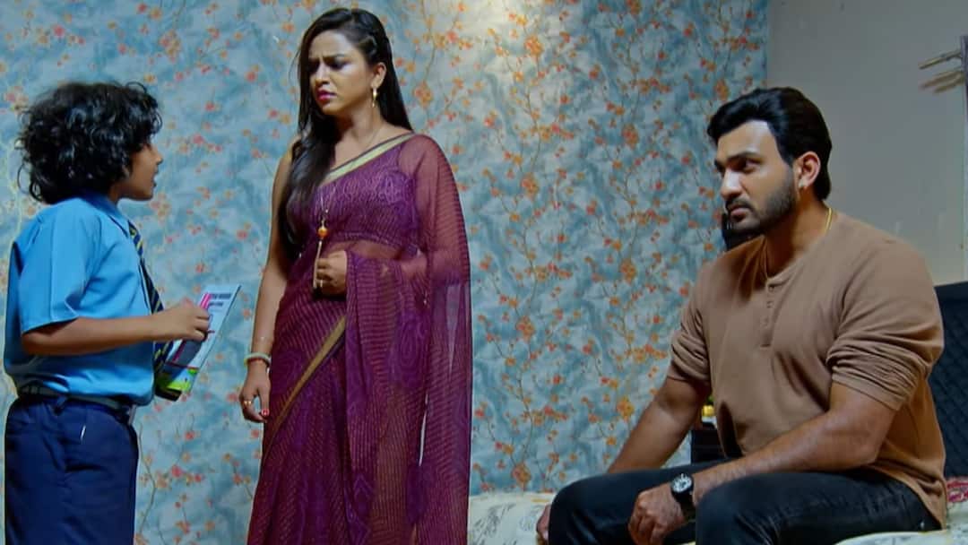 Chiranjeevi Lakshmi Sowbhagyavathi Serial Today October 5th: చిరంజీవి లక్ష్మీ సౌభాగ్యవతి సీరియల్: జున్ను నా కొడుకే.. నా వంశ వారసుడు, నువ్వు మా లైఫ్ నుంచి వెళ్లిపో మనీషా: మిత్ర Chiranjeevi Lakshmi Sowbhagyavathi serial today october 5th episode written update in telugu Chiranjeevi Lakshmi Sowbhagyavathi Serial Today October 5th: చిరంజీవి లక్ష్మీ సౌభాగ్యవతి సీరియల్: జున్ను నా కొడుకే.. నా వంశ వారసుడు, నువ్వు మా లైఫ్ నుంచి వెళ్లిపో మనీషా: మిత్ర