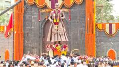 राहुल गांधींच्या हस्ते कोल्हापुरात छत्रपती शिवाजी महाराजांच्या भव्य पुतळ्याचे अनावरण