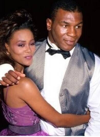 ਮਸ਼ਹੂਰ ਅਦਾਕਾਰ ਨੇ ਪਤਨੀ ਨੂੰ ਦੂਜੇ ਸ਼ਖਸ਼ ਨਾਲ ਬਿਸਤਰੇ 'ਚ ਫੜਿਆ, ਮੱਚਿਆ ਹੰਗਾਮਾ