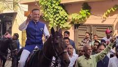 घोड़े पर सवार होकर वोट देने पहुंचे BJP सांसद नवीन जिंदल, मतदान के बाद किया बड़ा दावा