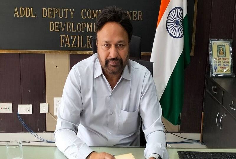 Panchayat Elections: ਫਾਜ਼ਿਲਕਾ ਜ਼ਿਲ੍ਹੇ 'ਚ ਸਰਪੰਚ ਅਤੇ ਪੰਚ ਲਈ ਕੁੱਲ ਕਿੰਨੀਆਂ ਨਾਮਜ਼ਦਗੀਆਂ ਹੋਈਆਂ ਪ੍ਰਾਪਤ, ਪੜ੍ਹੋ ਵੇਰਵਾ Fazilka Total nominations received for Sarpanch and Panch Panchayat Elections: ਫਾਜ਼ਿਲਕਾ ਜ਼ਿਲ੍ਹੇ 'ਚ ਸਰਪੰਚ ਅਤੇ ਪੰਚ ਲਈ ਕੁੱਲ ਕਿੰਨੀਆਂ ਨਾਮਜ਼ਦਗੀਆਂ ਹੋਈਆਂ ਪ੍ਰਾਪਤ, ਪੜ੍ਹੋ ਵੇਰਵਾ