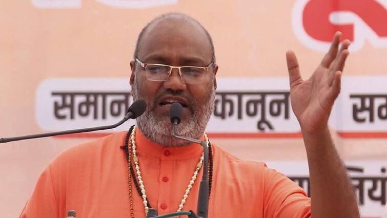 UP Police Deny Yati Narsinghanand Detention Supporters Say Illegaly Detained Uttar Pradesh news UP Police Deny Detaining Yati Narsinghanand Amid Suspense Over His Whereabouts, Protests Sparked By Remarks