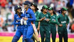 Photos: भारत-पाकिस्तान की खिलाड़ियों की सैलरी में कितना है फर्क? जानें किसे ज्यादा मिलते हैं पैसे