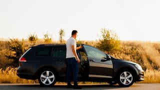 50 हजार सैलरी पर खरीदना चाहते हैं कोई अच्छी सी कार? ये रहे आपके लिए बेस्ट ऑप्शन