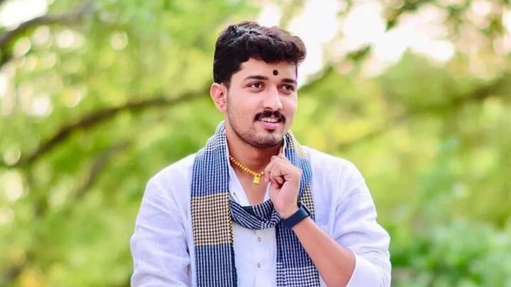 सध्या चर्चेत असलेले कीर्तनकार चैतन्य महाराज वाडेकर हे प्रसिद्ध कीर्तनकार तर आहेतच. आपल्या कीर्तनाच्या माध्यमातून ते युवकांचं तसेच जनतेचं प्रबोधन करतात.