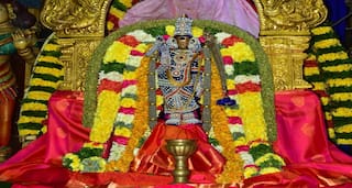 முத்தங்கி சேவை அலங்காரத்தில் பக்தர்களுக்கு அருள்பலித்த மதுரை மீனாட்சி அம்மன்
