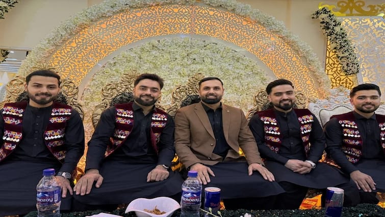 Rashid Khan married a close relative, have you seen the first picture of his wife Rashid Khan Marriage: ஆப்கானிஸ்தான் வீரர் ரஷித் கான் வீட்டில் டும் டும் - வைரல் வீடியோ!