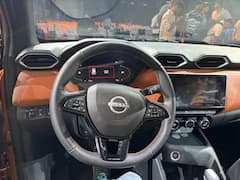 Nissan Magnite: બજેટમાં ફિટ અને ફીચર્સમાં હિટ, નિસાને આ ચમકતી કારને રિમોટ ફીચર સાથે રજૂ કરી છે
