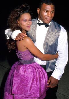 Shocking Revelation: ਮਸ਼ਹੂਰ ਅਦਾਕਾਰ ਨੇ ਪਤਨੀ ਨੂੰ ਦੂਜੇ ਸ਼ਖਸ਼ ਨਾਲ ਬਿਸਤਰੇ 'ਚ ਫੜਿਆ, ਫਿਰ ਖੁਲਾਸਾ ਹੁੰਦੇ ਹੀ ਮੱਚਿਆ ਹੰਗਾਮਾ