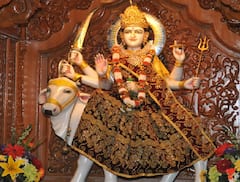 Navratri upay: નવરાત્રિમાં ભૂલથી પણ કિચનમાં ન રાખો આ ચીજ, ઘરમાં દરિદ્રતાને નોતરશો