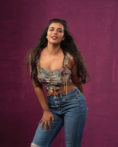 Aishwarya Rajesh: డ్రస్సింగ్ స్టైల్ మారింది, మోడ్రన్ లుక్కులోకి వచ్చింది... తెలుగమ్మాయ్ ఐశ్వర్య రాజేష్ లేటెస్ట్‌ ఫోటోలు