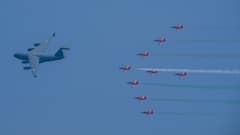 Chennai IAF air show 2024:இந்திய விமானப் படையில் சாகச நிகழ்ச்சி - புகைப்படங்கள் தொகுப்பு!