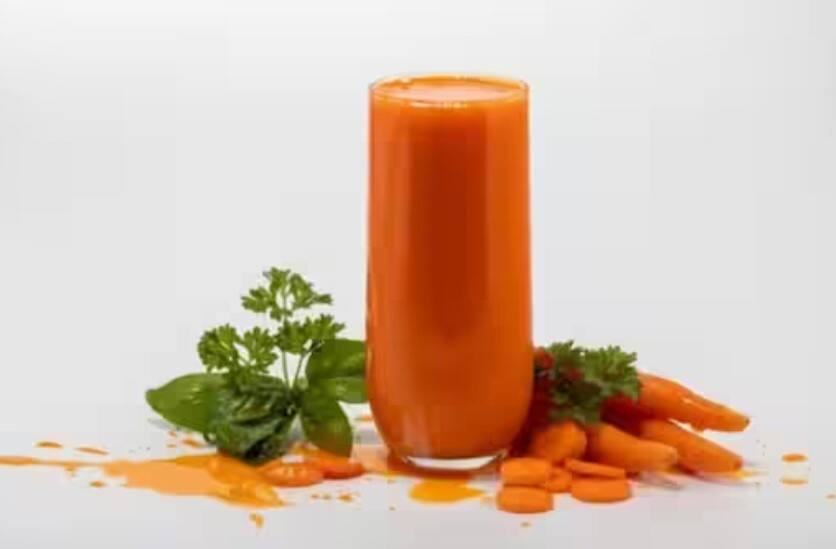 Carrot juice keeps the heart healthy આંખોથી લઈને હૃદયને સ્વસ્થ રાખે છે ગાજરનો રસ, જાણો અન્ય ફાયદા