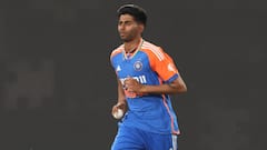 जो जहीर-बुमराह न कर पाए, मयंक ने किया वह कारनामा, ग्वालियर में बरपाया कहर