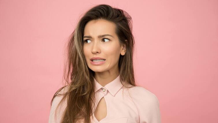 hair fall problem easy tips to follow to cure this problem Hair Fall Problem: মাথায় চিরুনি দিলেই ঝরছে চুল? সমস্যা এড়াতে মানতেই হবে এই নিয়মগুলি