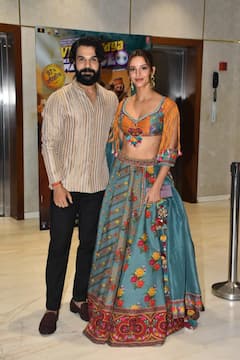 नवरात्रि के जश्न के बीच मल्टीकलर लहंगे में इठलाती दिखीं ‘विक्की’ की ‘विद्या’, तस्वीरें देख आप भी हार बैठेंगे दिल