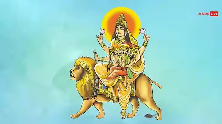 નવરાત્રિના 5માં દિવસે સ્કંદમાતા માટે સફેદ રંગના વસ્ત્રો પહેરવા જોઈએ. સફેદ રંગ માતાનો પ્રિય રંગ છે.