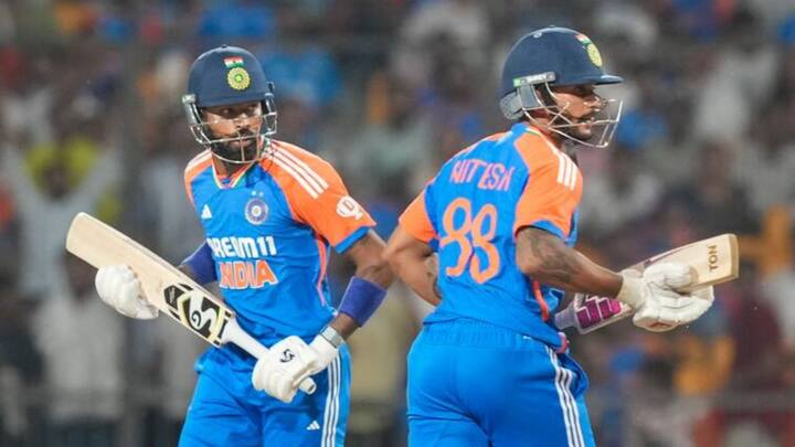 টেস্ট সিরিজ়ে বাংলাদেশেকে হোয়াইটওয়াশ করার পর টি-টোয়েন্টি সিরিজ়ের শুরুটাও দুরন্তভাবে করল ভারত।