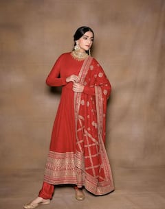 Karwa Chauth 2024: इस करवाचौथ दिखना चाहती हैं स्टाइलिस्ट, इन बॉलीवुड एक्ट्रेसेस के रेड सूट से ले सकती हैं इंस्पिरेशन, हर कोई करेगा तारीफ