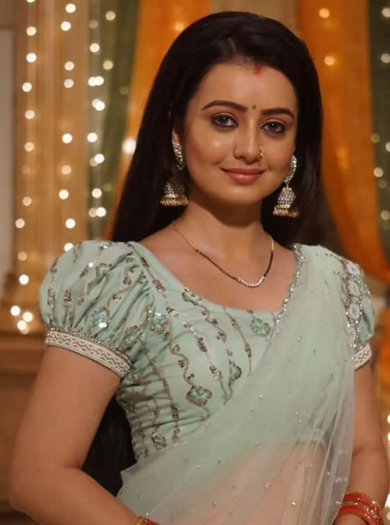 However, the actress got her first lead role in the show Hamari Bahu Silk in the year 2019. The actress became famous in every household with this daily soap.