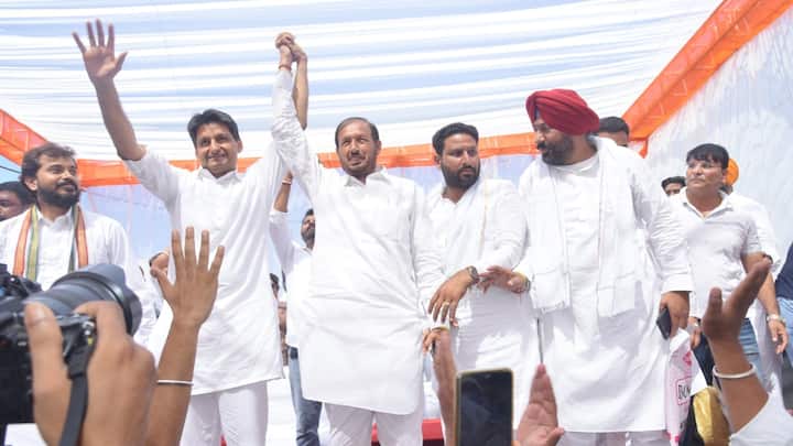 पहलवानों का मुद्दा, किसान आंदोलन या अग्निवीर योजना के प्रभाव को लेकर सी वोटर के फाउंडर यशवंत देशमुख ने कहा कि इन मुद्दों के आने से पहले ही हरियाणा के मुख्यमंत्री की लचर स्थिति जाहिर हो रही थी. ऐसा नहीं है कि इन मुद्दों की वजह से बीजेपी को हार का सामना करना पड़ा है. लेकिन इन मुद्दों की वजह से बीजेपी के कैम्पेन करने में कांग्रेस को आसानी हुई है.