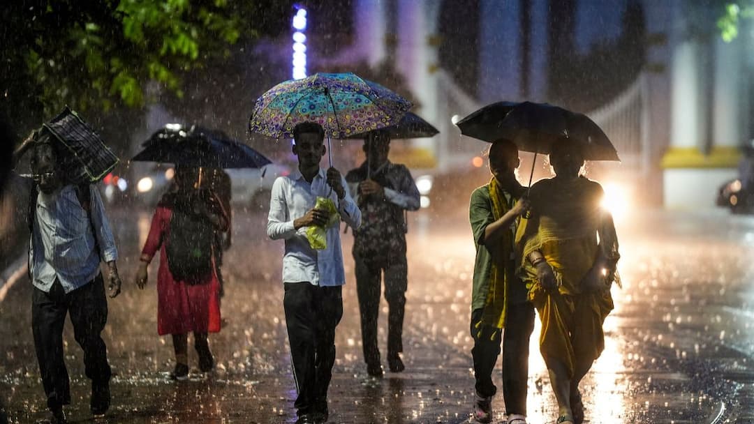 Kerala Weather News To Receive Very Heavy Rain Orange Alert In 3 Districts Check IMD Forecast Kerala To Receive 'Very Heavy' Rain, Orange Alert In 3 Districts. Check IMD Forecast