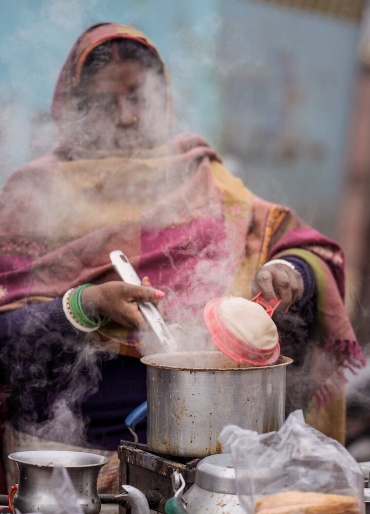 आईएमडी के मुताबिक 12 अक्टूबर तक मौसम साफ रहने का अनुमान है. इस दौरान दिल्ली में बारिश होने की कोई संभावना नहीं है. साथ ही अधिकतम तापमान 35 से 36 डिग्री सेल्सियस के बीच रहने का पूर्वानुमान है.