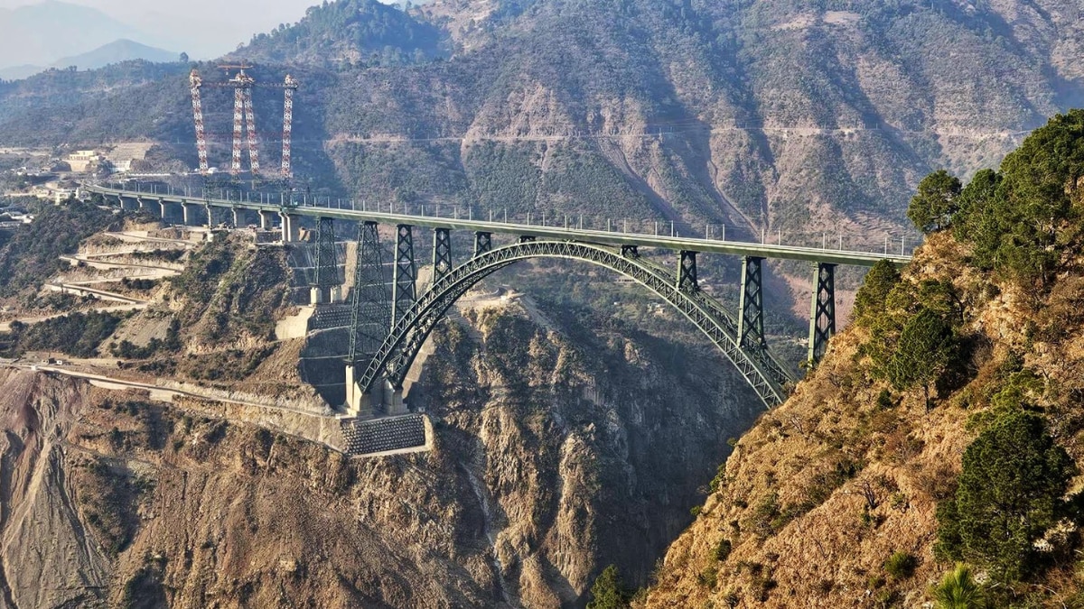 India’s Top 5 Scenic Railway Bridges You Must Visit