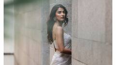 Pooja Hegde Drapes Elegance In Silver Tissue Venetian Saree Worth Rs. 48000; Check Out Pics