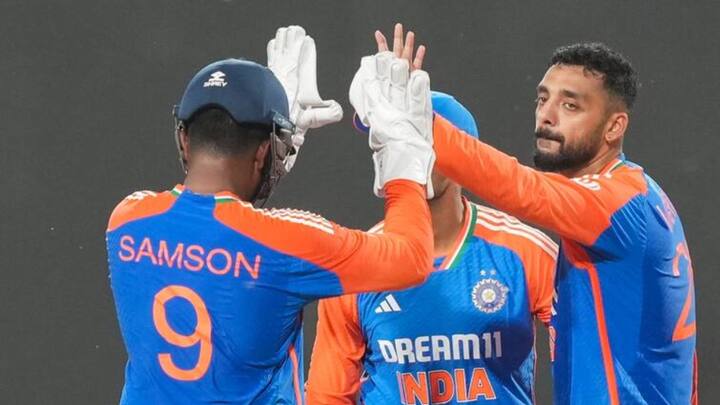 বাংলাদেশ মিডল অর্ডারকে নিষ্ক্রিয় করেন বরুণ চক্রবর্তী। প্রত্যাবর্তন ম্যাচে তাঁর সংগ্রহ তিন উইকেট।