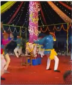 Indore सेंट्रल जेल में नवरात्रि पर कैदियों ने किया गरबा डांस | ABP Shorts