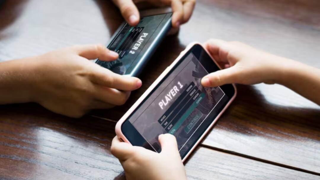 Best Android Games in India: ఇండియాలో టాప్-5 ఆండ్రాయిడ్ గేమ్స్ ఇవే - గేమర్స్ కచ్చితంగా ఆడాల్సిందే! Best Android Games in India Ludo King Free Fire Max Carrom Pool Check List Best Android Games in India: ఇండియాలో టాప్-5 ఆండ్రాయిడ్ గేమ్స్ ఇవే - గేమర్స్ కచ్చితంగా ఆడాల్సిందే!