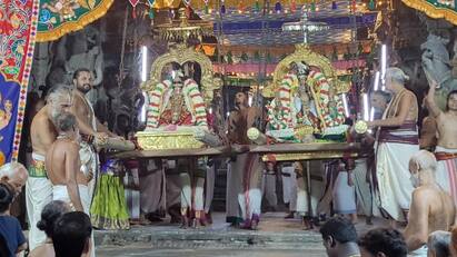 Kanchipuram varadharaja Perumal Kovil Navratri celebration tnn Navratri 2024: களைகட்டிய காஞ்சிபுரம் வரதராஜ பெருமாள் கோயில்.. படையெடுக்கும் பக்தர்கள்..