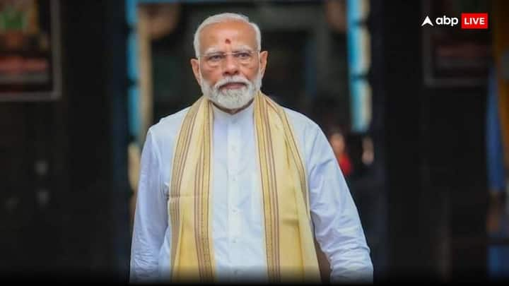 PM Modi 23 Years: प्रधानमंत्री नरेंद्र मोदी (Narendra Modi) ने 7 अक्टूबर 2001 को गुजरात के मुख्यमंत्री के रूप में कार्यभार संभाला था. तभी से नरेंद्र मोदी लगातार संवैधानिक पद पर बने हुए हैं.