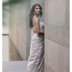 Pooja Hegde : వైట్ శారీలో బుట్టబొమ్మ.. నవ్వేస్తూ క్యూట్ ఫోజులిచ్చిన పూజా హెగ్డే