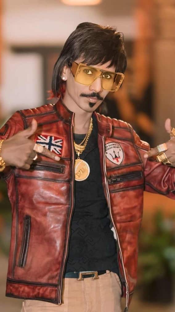 चाय बेचकर Dolly Chaiwala ने खरीदी कौन सी बाइक?