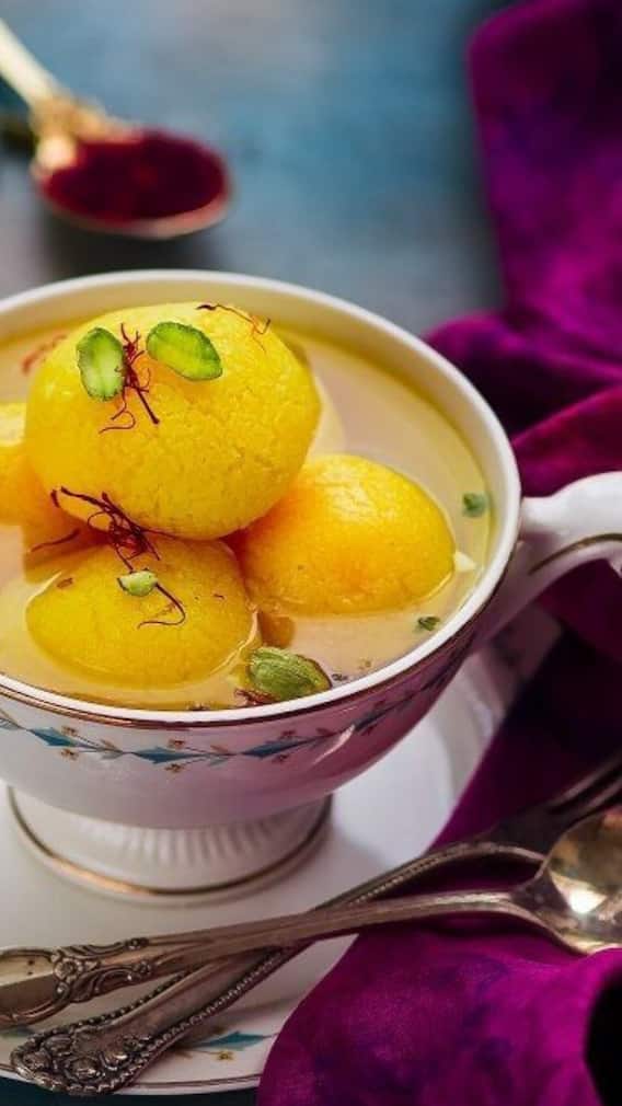 रिश्तों में घोलिए देसी मिठास, जयपुर की इन मिठाइयों के साथ मनाएं रक्षाबंधन