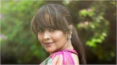 Anasuya Bharadwaj: అనసూయ వయసు 20 ఏళ్ళు తగ్గినట్టు లేదూ - బేబీ హెయిర్ కట్‌తో శారీ కట్టిన అందాల భామ