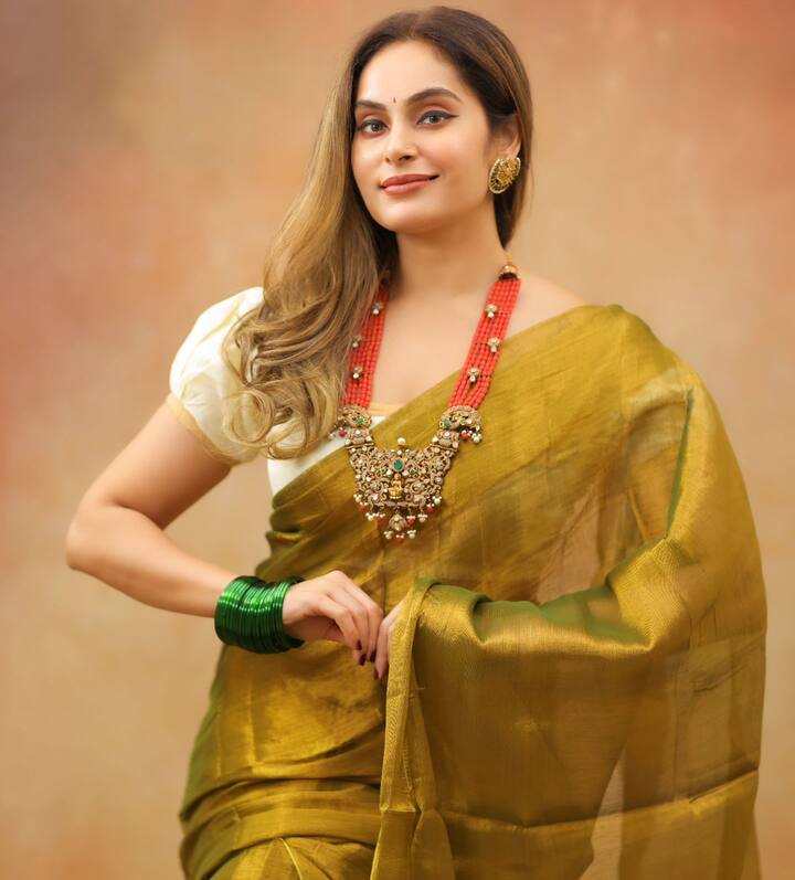 या 'बिग बॉस' स्पर्धकाने स्टेजवर येताच सलमान खानशी खूप चर्चा केली. एवढेच नाही तर एका दमात त्याने शोच्या होस्टला अशा गोष्टी सांगितल्या की दबंग खानलाही हसू आवरता आले नाही.