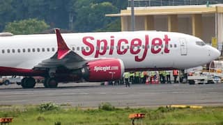Spicejet Plane Wheel Fell: టేకాఫ్ అవగానే ఊడిన చక్రం - విమానంలో 75 మంది - క్లైమాక్స్ ఉత్కంఠే !  వీడియో