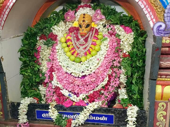 Karur Mini Bus Waragi Amman Puratasi Mata Panchami Tithi Abhishekam கரூர்: புரட்டாசி மாத பஞ்சமி திதி: வாராகி அம்மனுக்கு சிறப்பு அபிஷேகம்