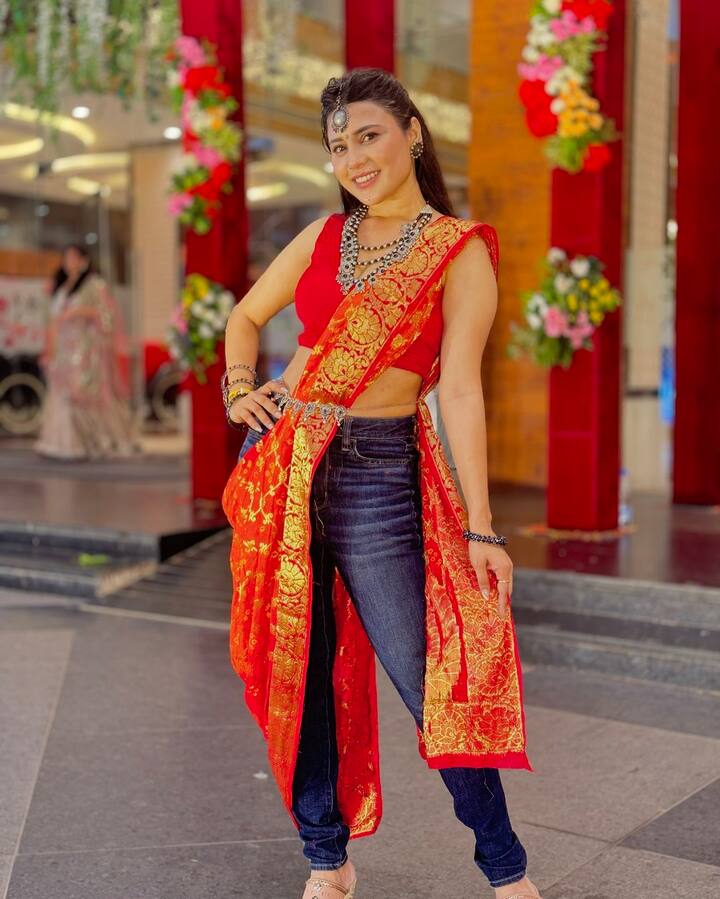 బ్రహ్మముడి సీరియల్ ఆరంభంలో నెగెటివ్ షేడ్స్ ఉన్న క్యారెక్టర్ చేసినప్పటకీ...రాను రాను చెల్లెలు కావ్యను చూసి మంచిగా మారింది.. అత్త రుద్రాణి, భర్త రాహుల్ కి గడ్డిపెట్టే క్యారెక్టర్లో హమీదాను చూసి స్మాల్ స్క్రీన్ ప్రేక్షకులు ఎంజాయ్ చేశారనే చెప్పాలి