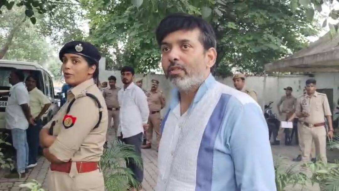 इजराइली मशीन से जवान करने के मामले में नया मोड़, पुलिस के सामने हाजिर हुआ आरोपी kanpur new twist in case of making old people young with Israeli machine ann इजराइली मशीन से जवान करने के मामले में नया मोड़, पुलिस के सामने हाजिर हुआ आरोपी